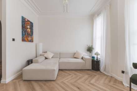 First Floor Flat, Hemberton Road, London, Image 16