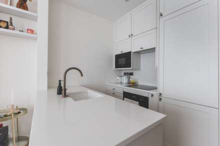 First Floor Flat, Hemberton Road, London, Image 2