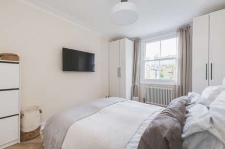 First Floor Flat, Hemberton Road, London, Image 7