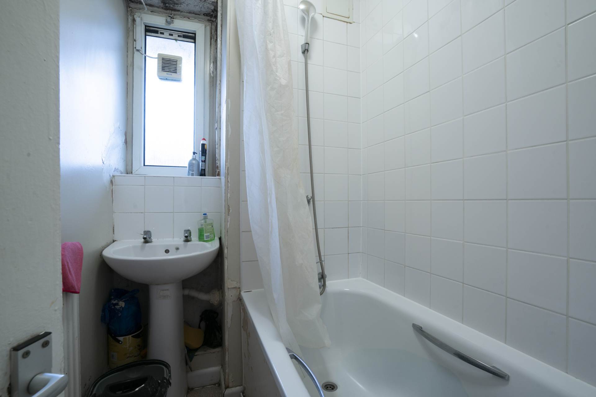 Knebworth House,Union Grove, London, Image 3