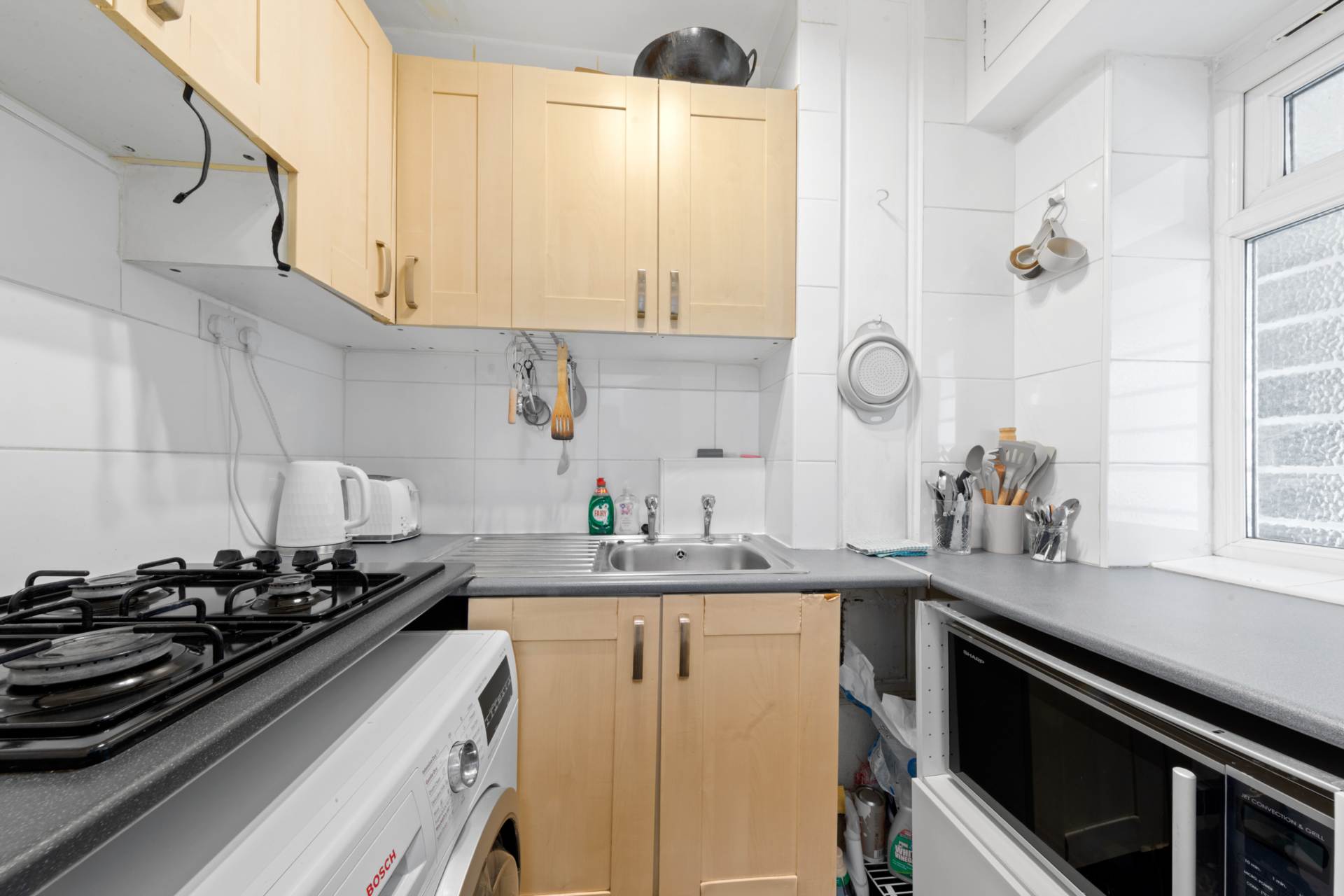 Lansdowne Way, London, Image 2