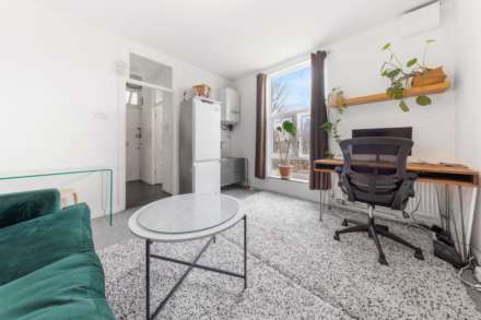 Property For Rent Lansdowne Way, London