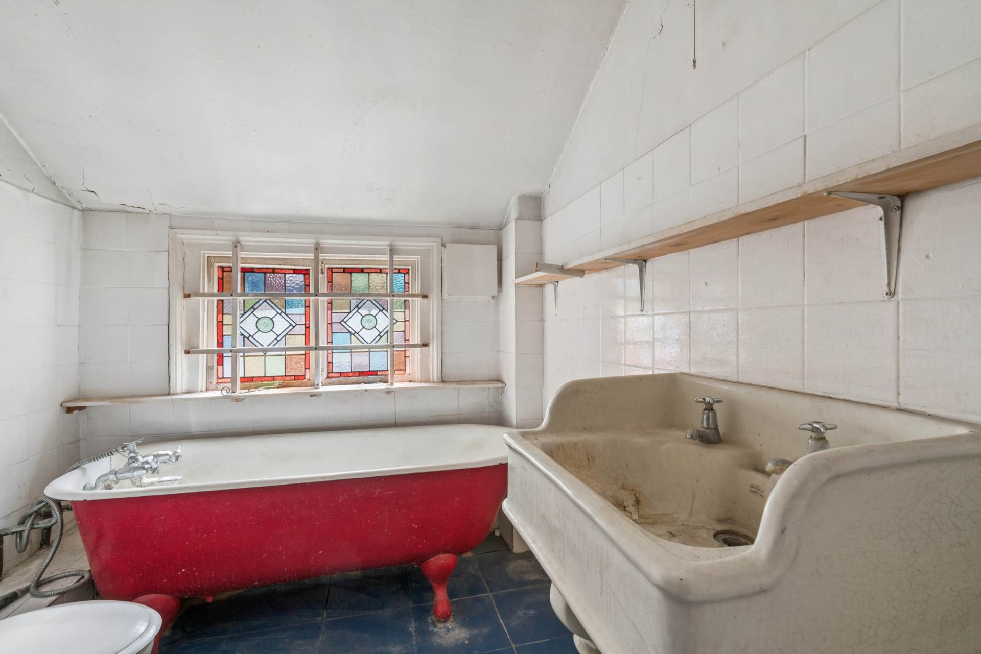 Stirling Road, London, Image 11