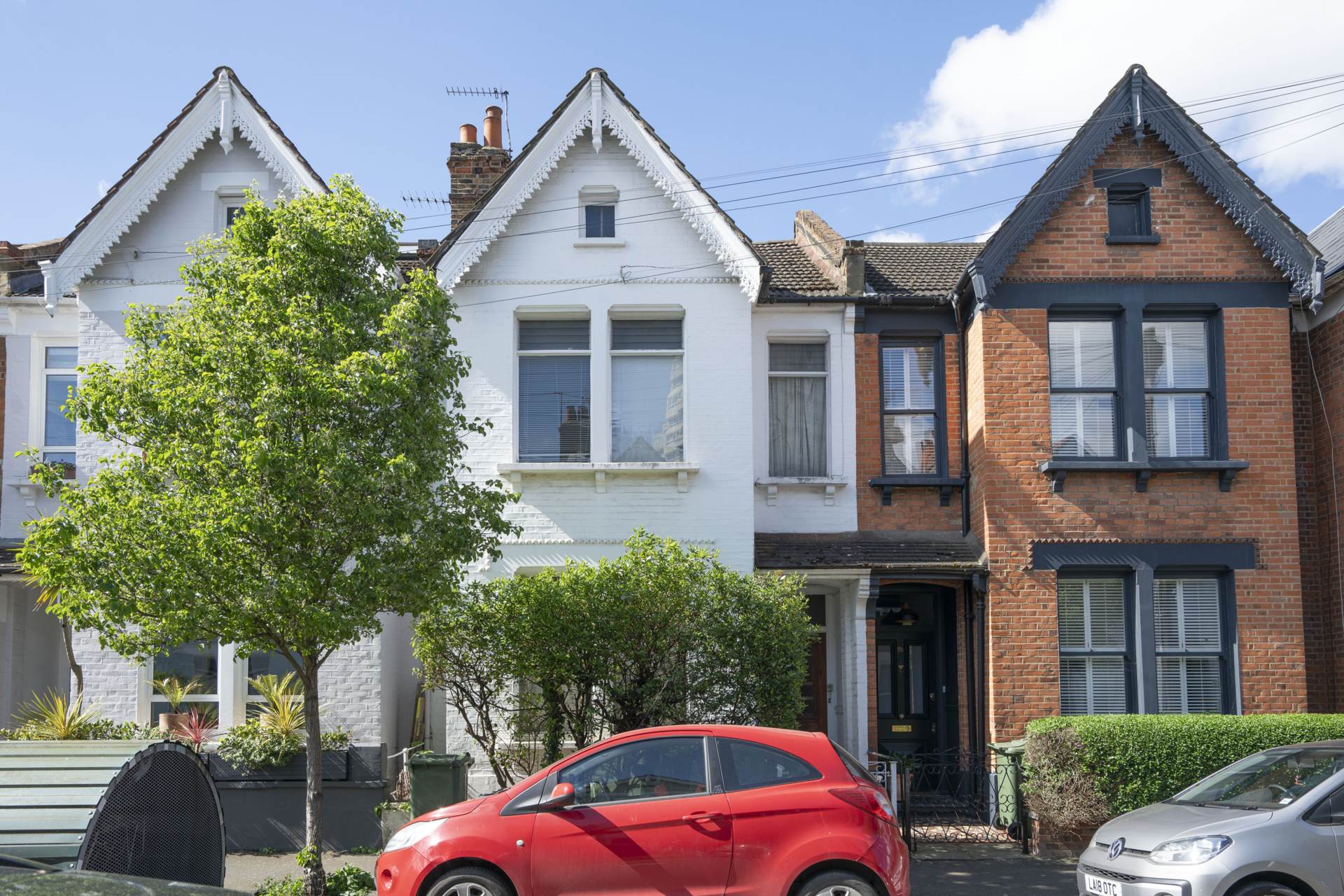 Stirling Road, London, Image 15