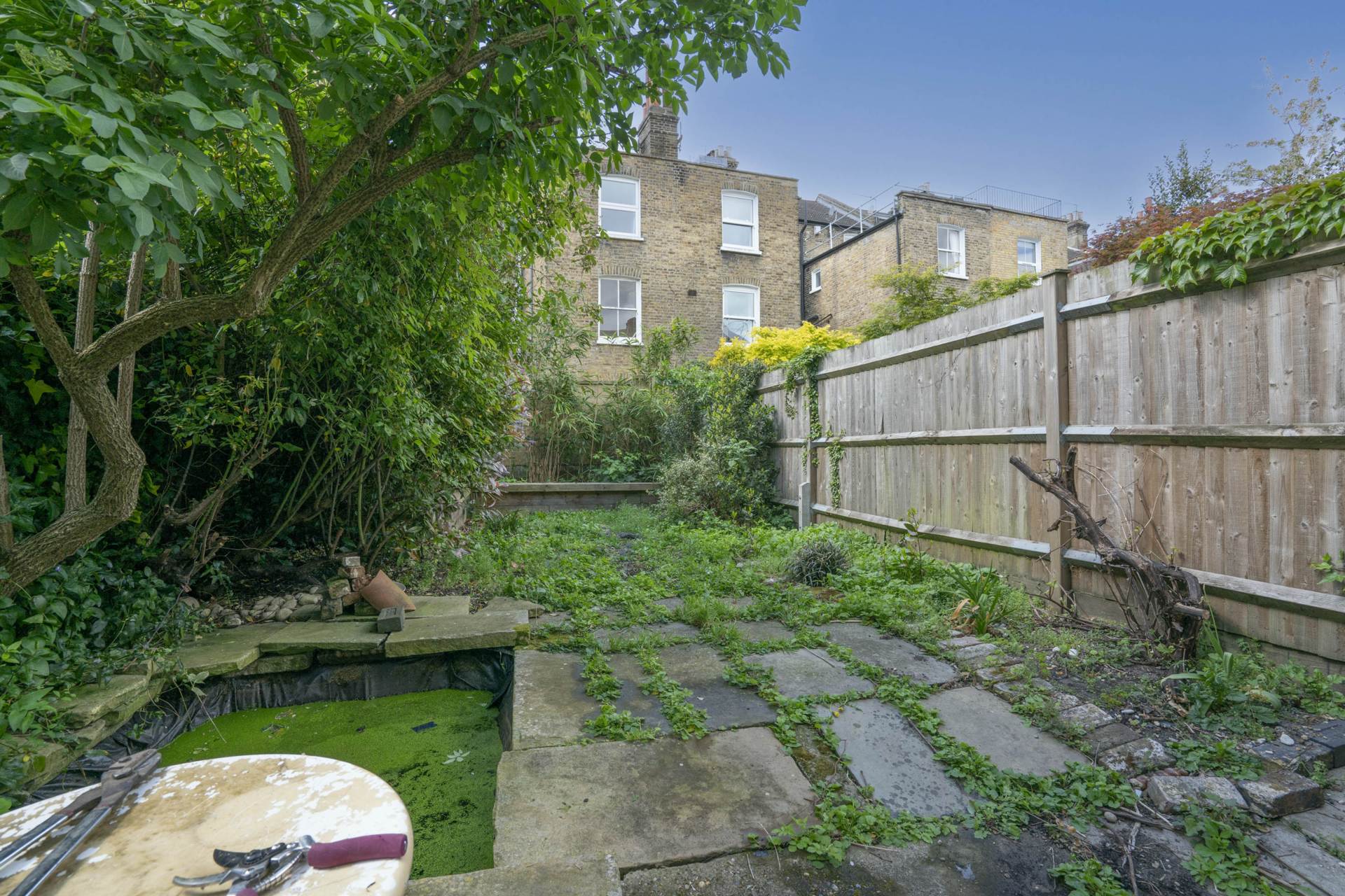 Stirling Road, London, Image 4