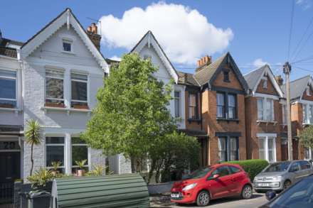 Stirling Road, London, Image 5