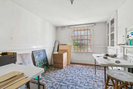 Stirling Road, London, Image 9