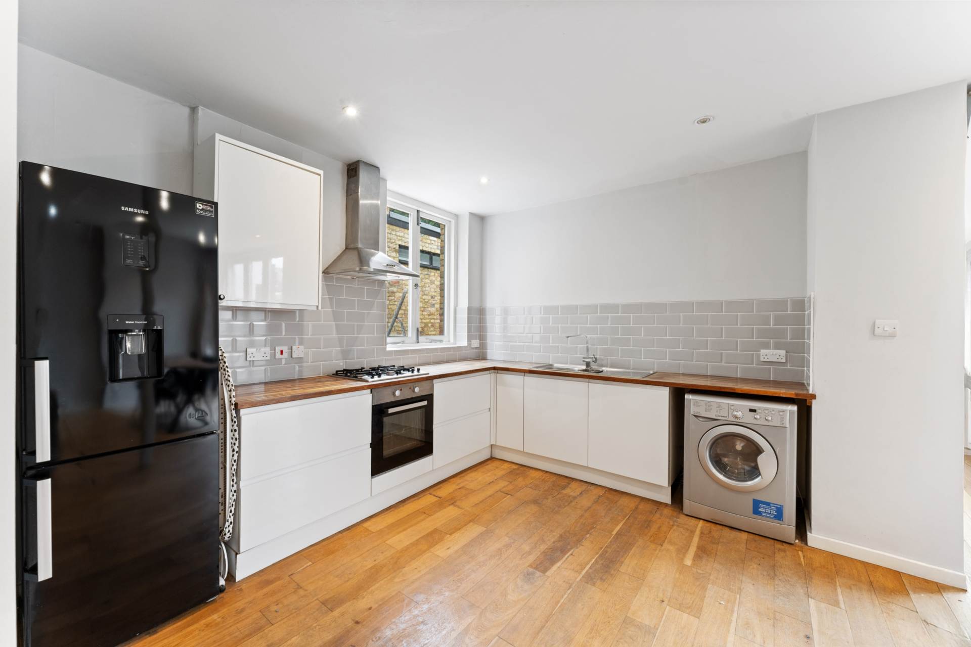 Sutherland Grove, London, Image 7