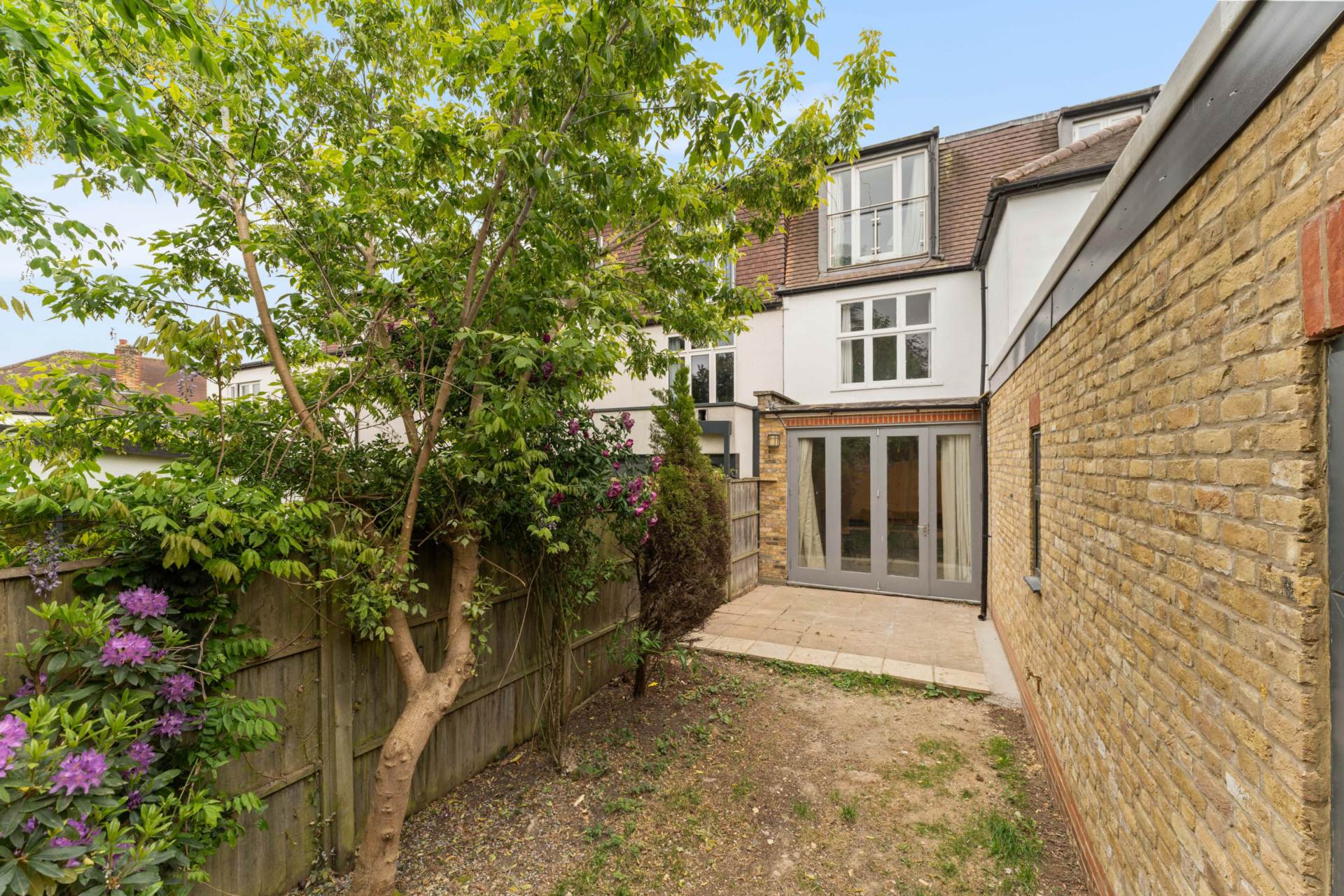 Sutherland Grove, London, Image 8