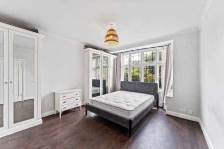 Sutherland Grove, London, Image 2