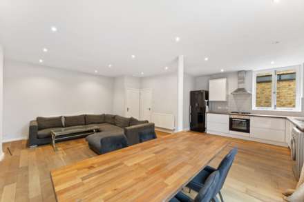 Sutherland Grove, London, Image 9