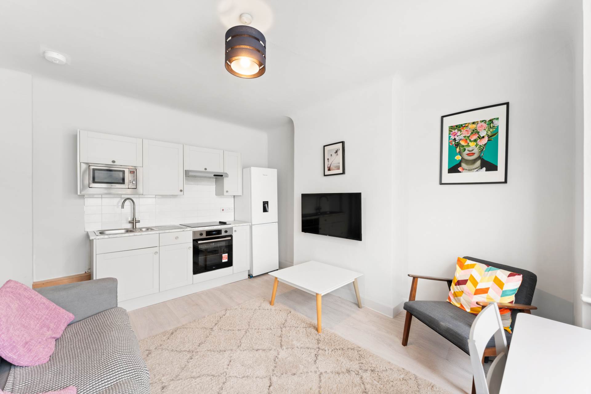 Sutherland Grove, London, Image 2