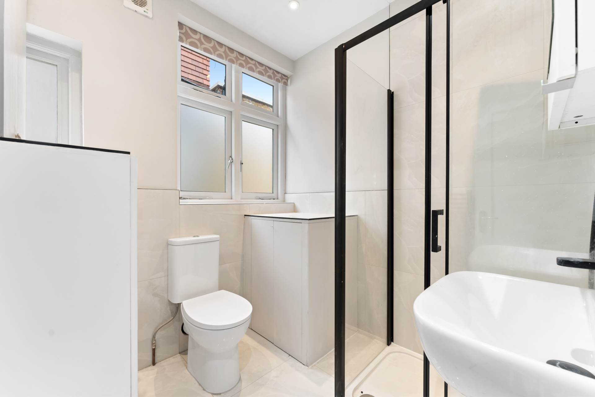 Sutherland Grove, London, Image 6