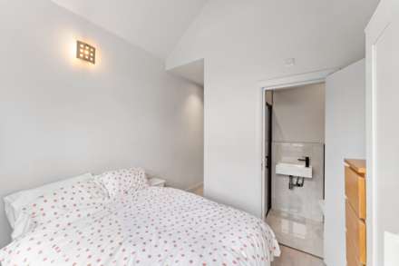 Sutherland Grove, London, Image 11
