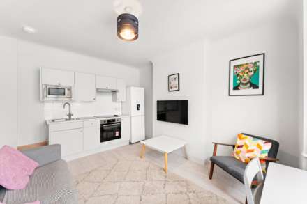 Sutherland Grove, London, Image 2
