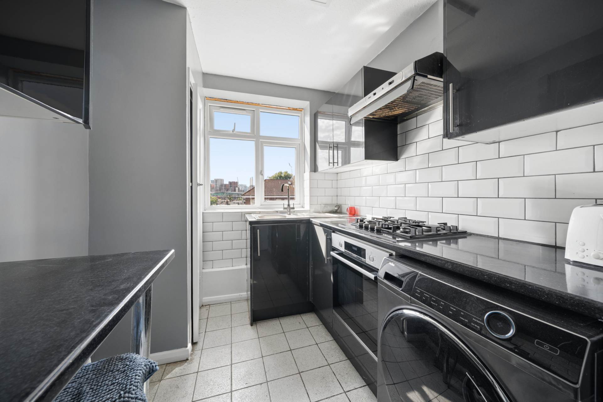 Tillotson House,Lansdowne Green Estate, London, Image 2