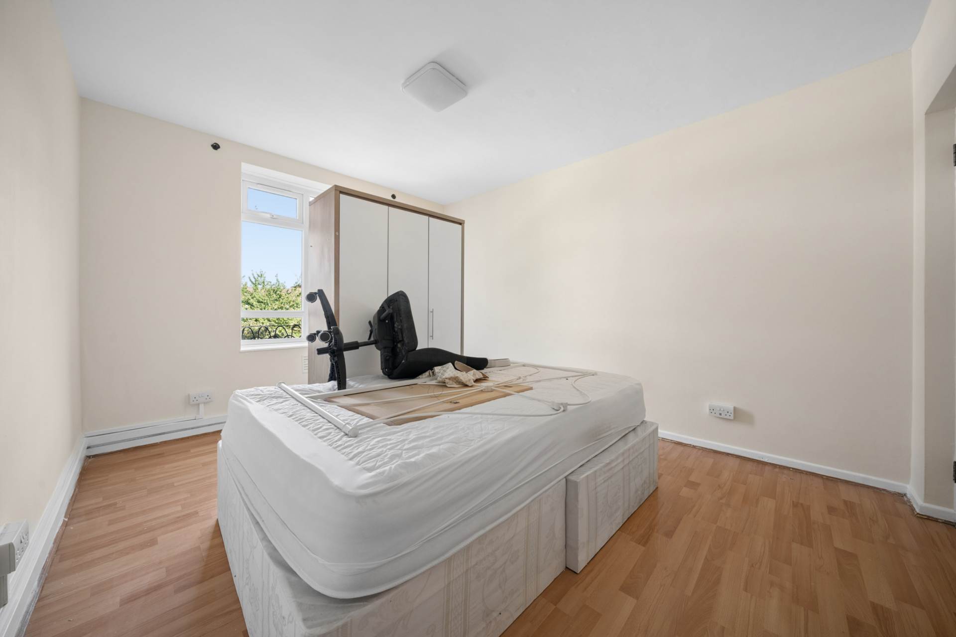 Tillotson House,Lansdowne Green Estate, London, Image 3