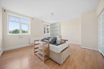 Property For Rent Lansdowne Green Estate, London