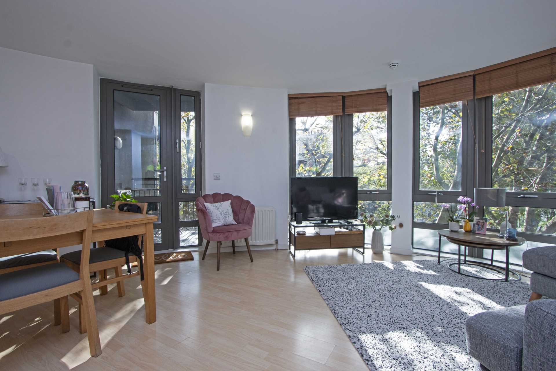 Ashfield Court, SW9, Image 1