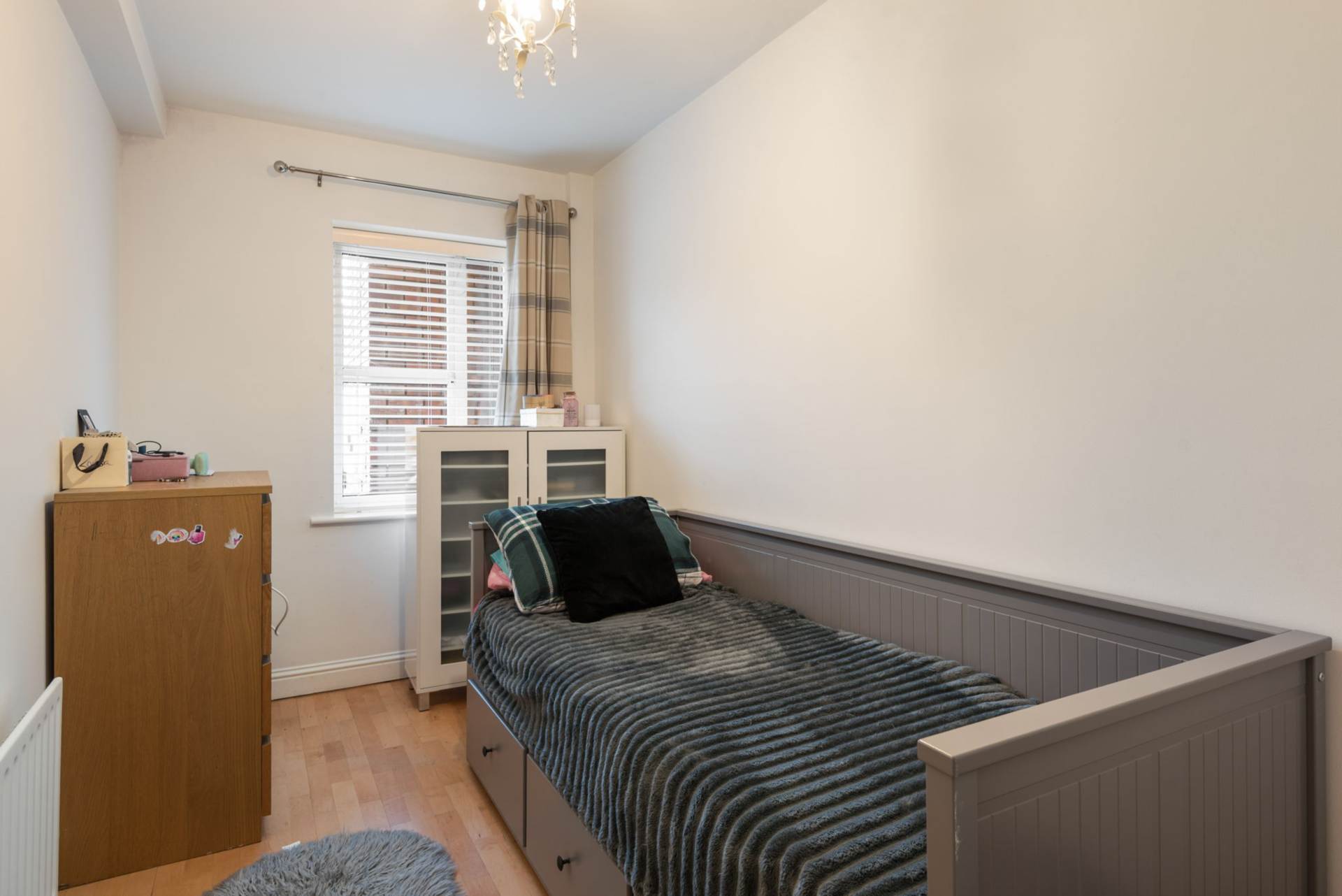 44 Boroimhe Maples, Swords