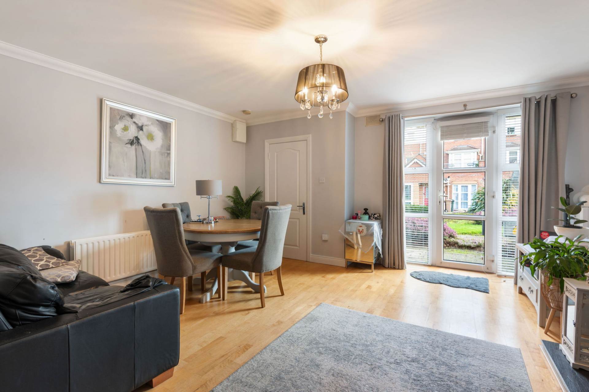 44 Boroimhe Maples, Swords