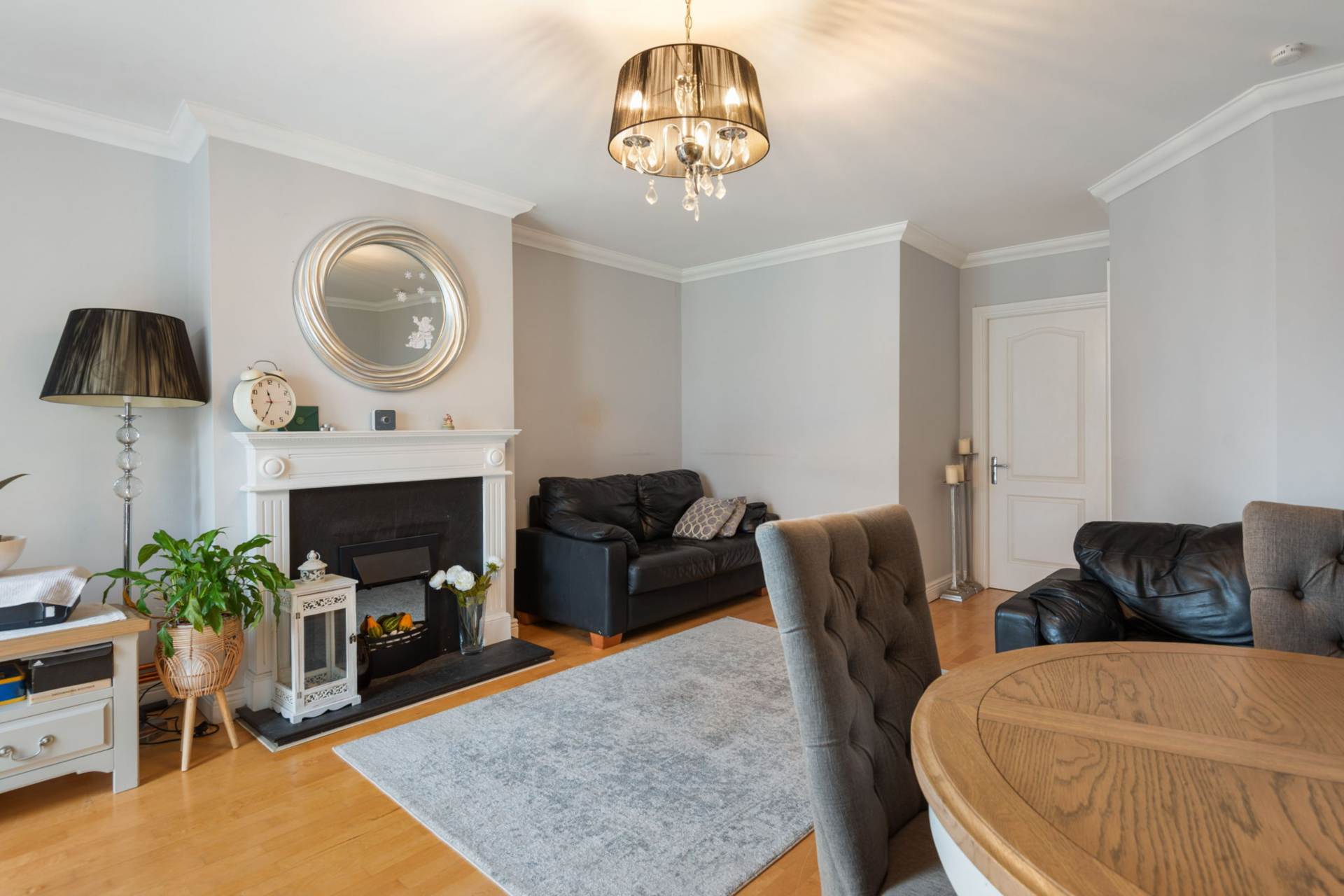 44 Boroimhe Maples, Swords