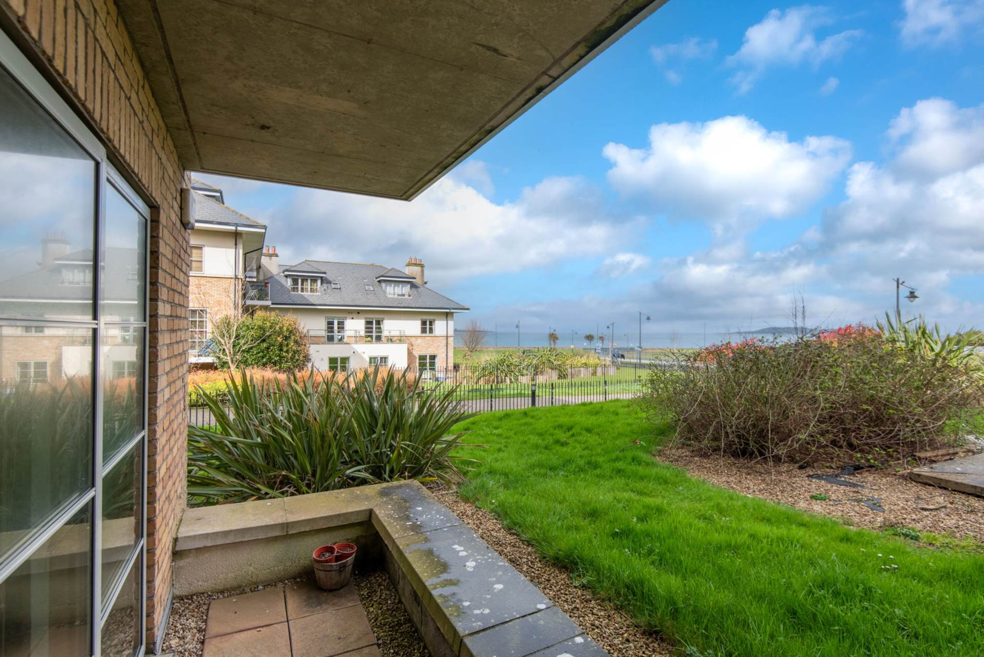 16 The Anchorage, The Crescent, Robswall 16 The Anchorage, The Crescent, Robswall