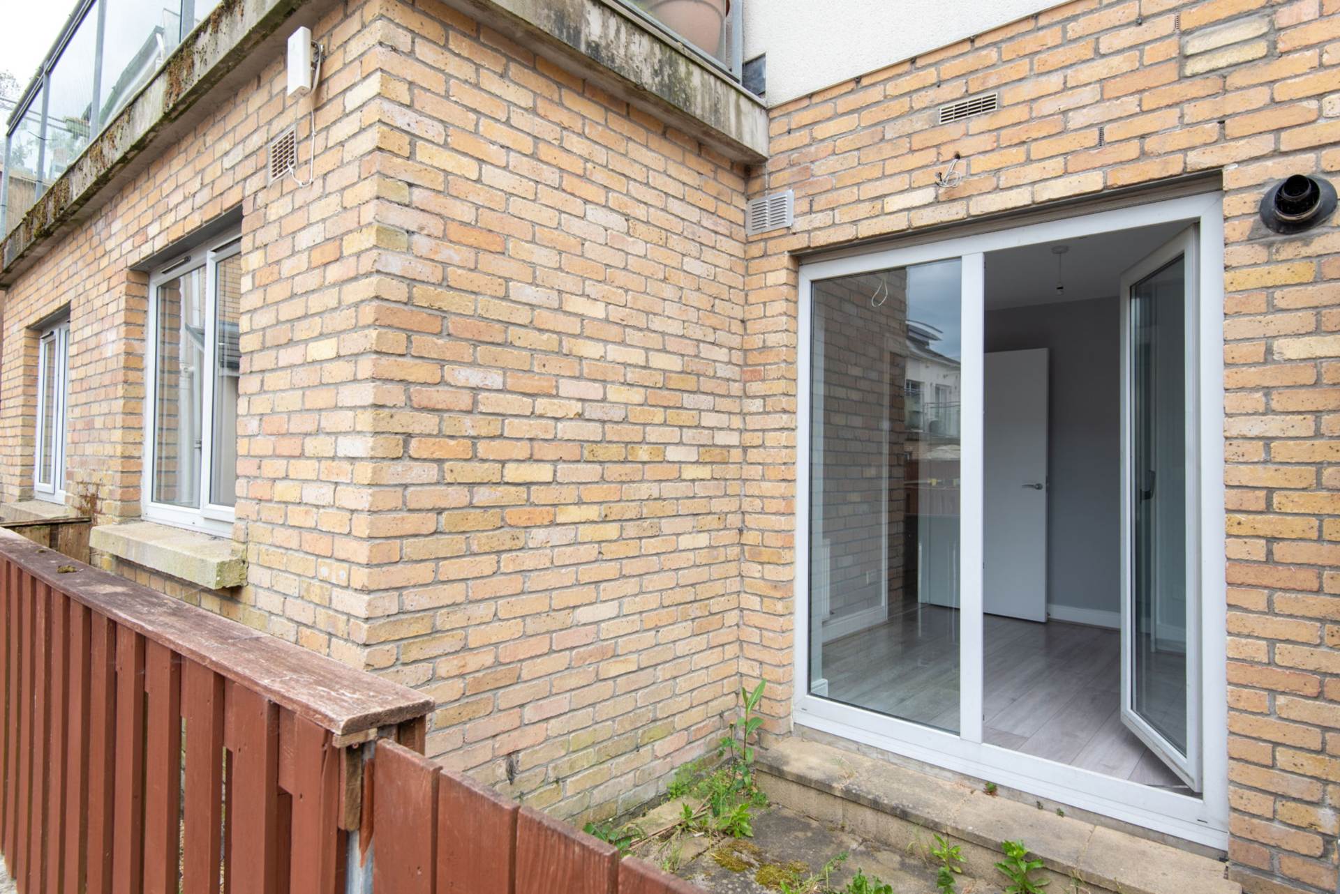 13 The Water Rill, Waterside