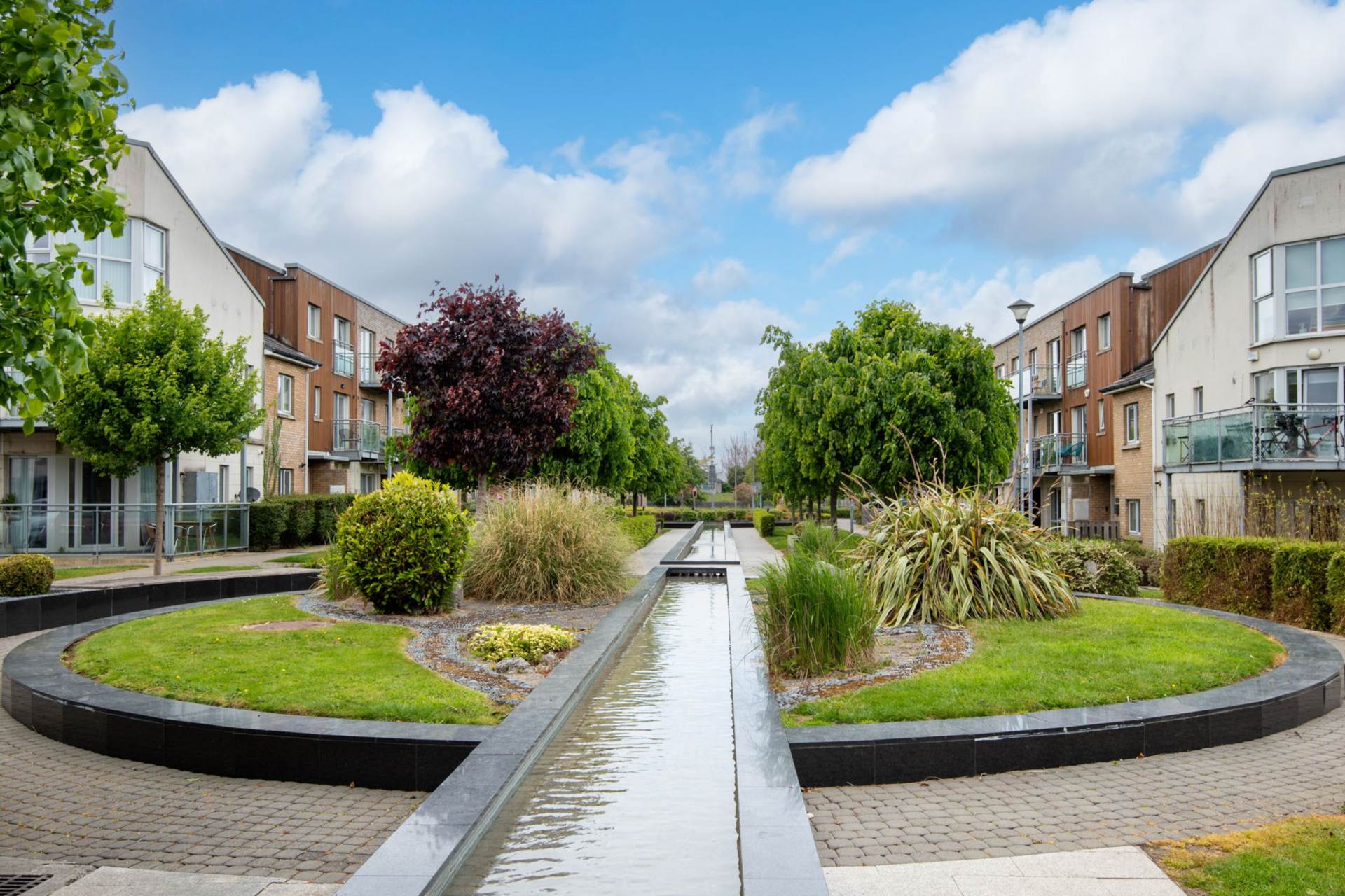 13 The Water Rill, Waterside