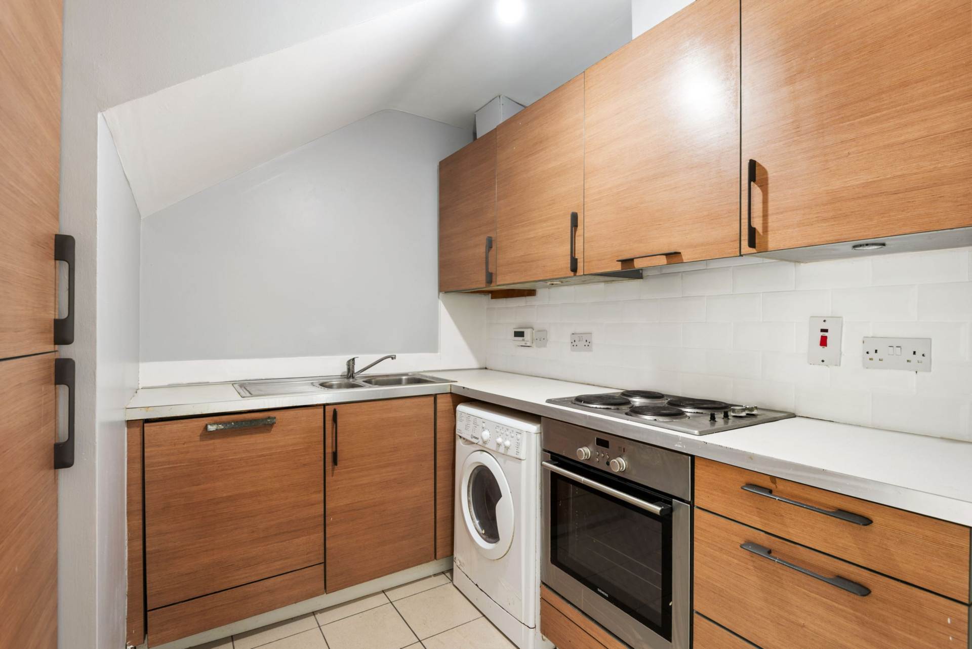 13 The Water Rill, Waterside