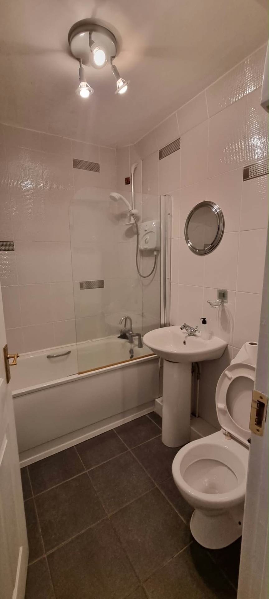 12b Oakwood, The Village, Bettyglen, Raheny 12b Oakwood, The Village, Bettyglen, Raheny