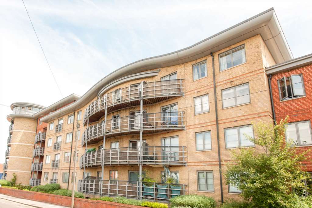 Quadrant Ct. Jubilee Square, Reading, Image 1