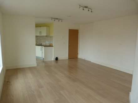 1 Bedroom Flat, Wokingham Rd Reading (Nr RBH)