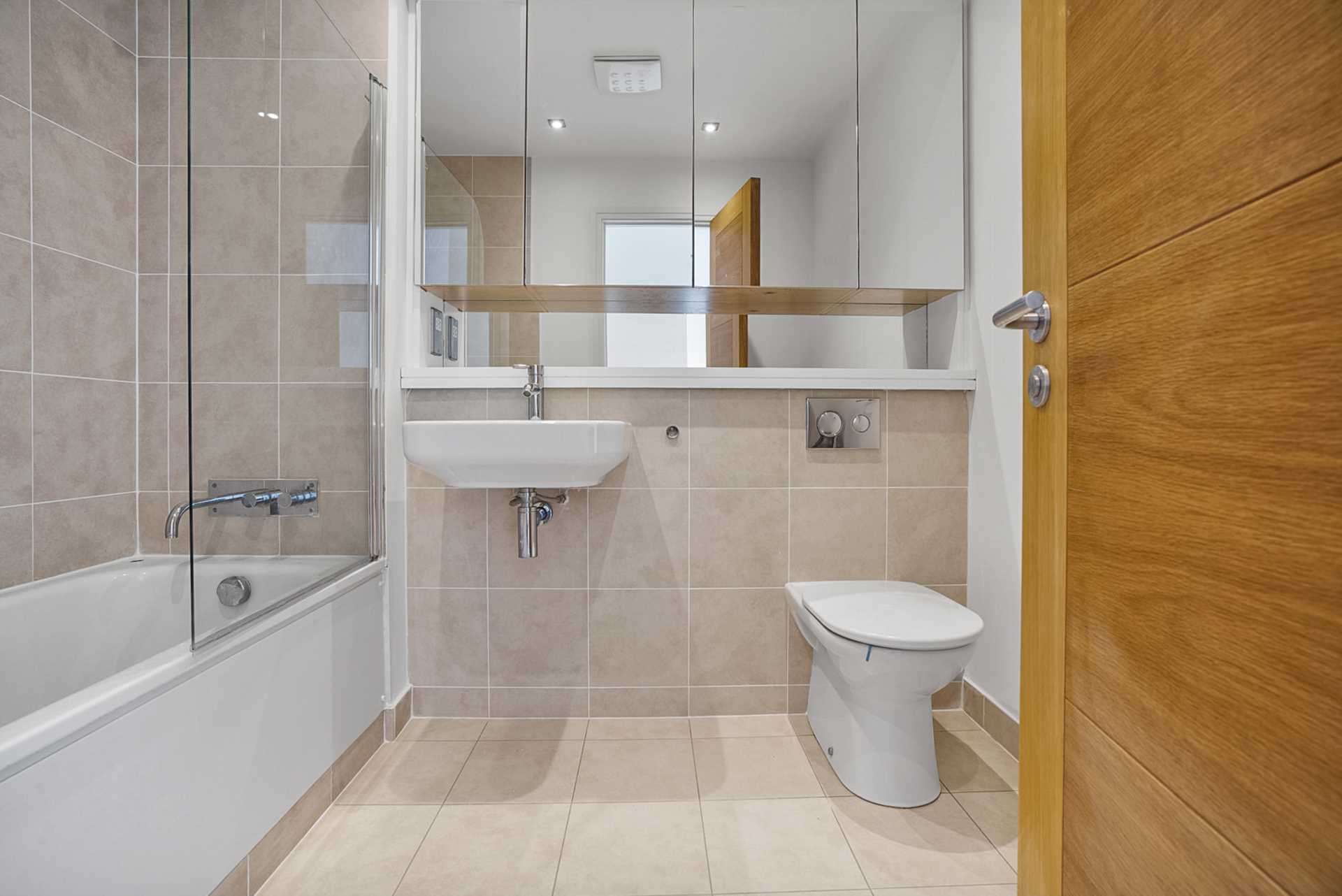 13 The Sherkin, Lancaster Gate, Western Road, Cork