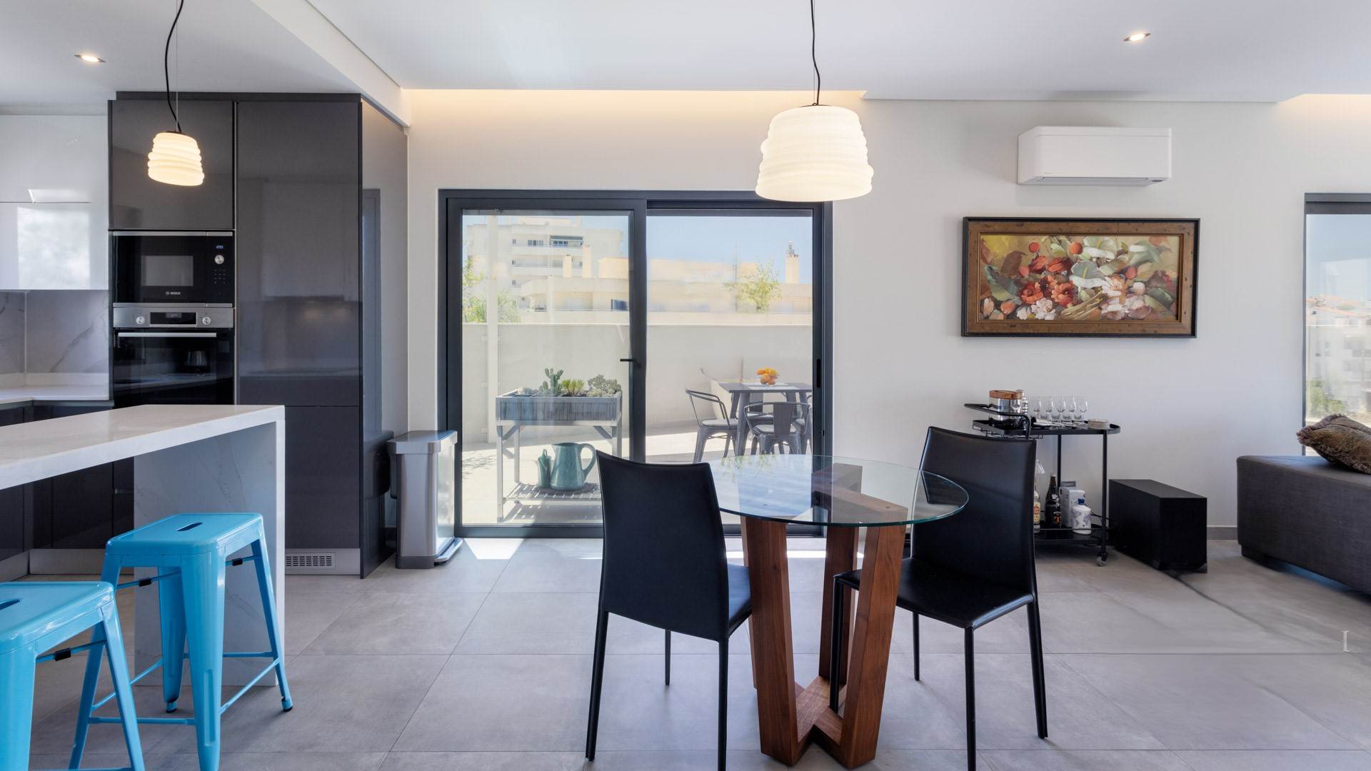 Townhouse, Mexilhoeira da Carregacao, Lagoa, Algarve, Portugal