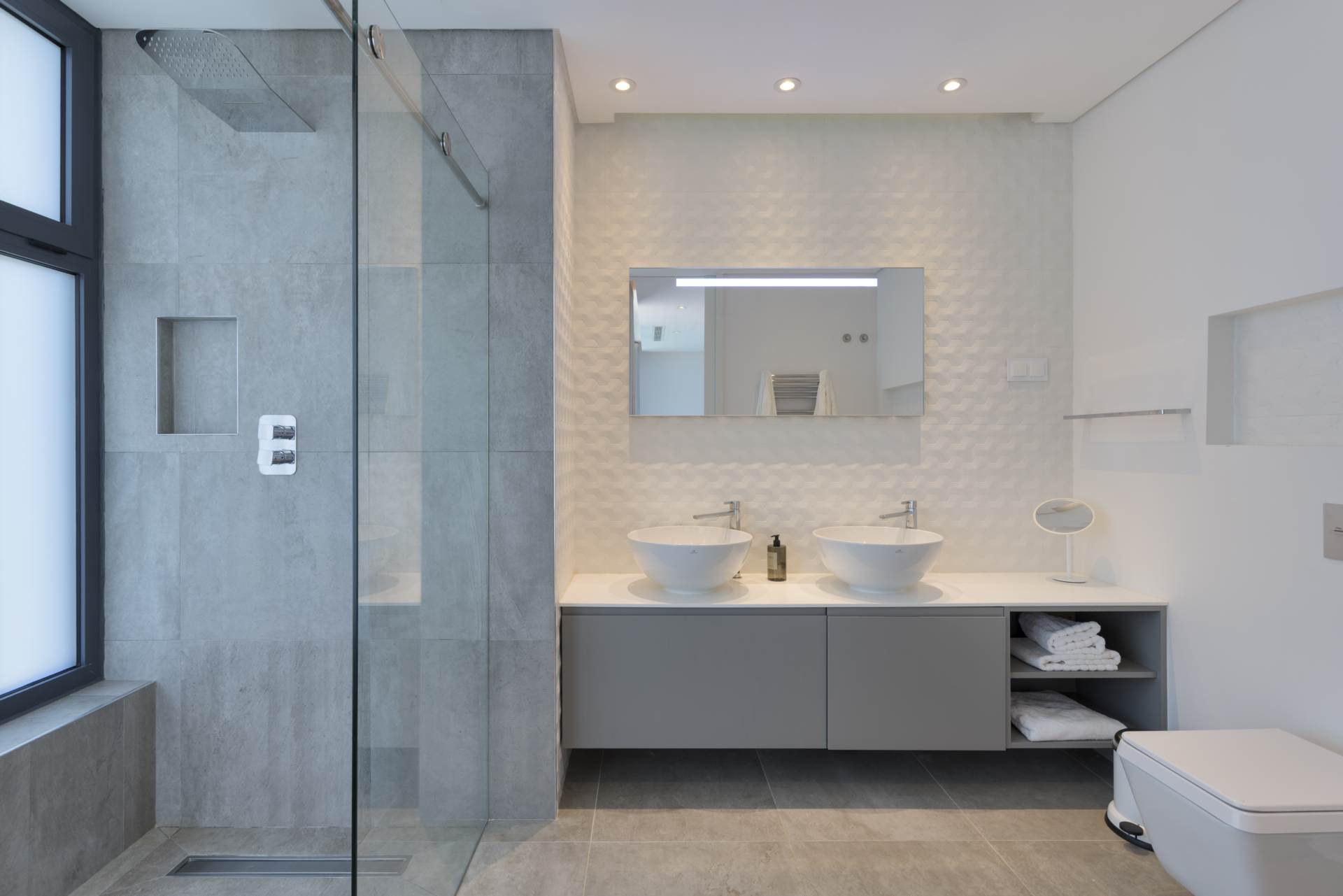 Seabreeze, Dunas Douradas, Algarve, Portugal Seabreeze, Dunas Douradas, Algarve, Portugal