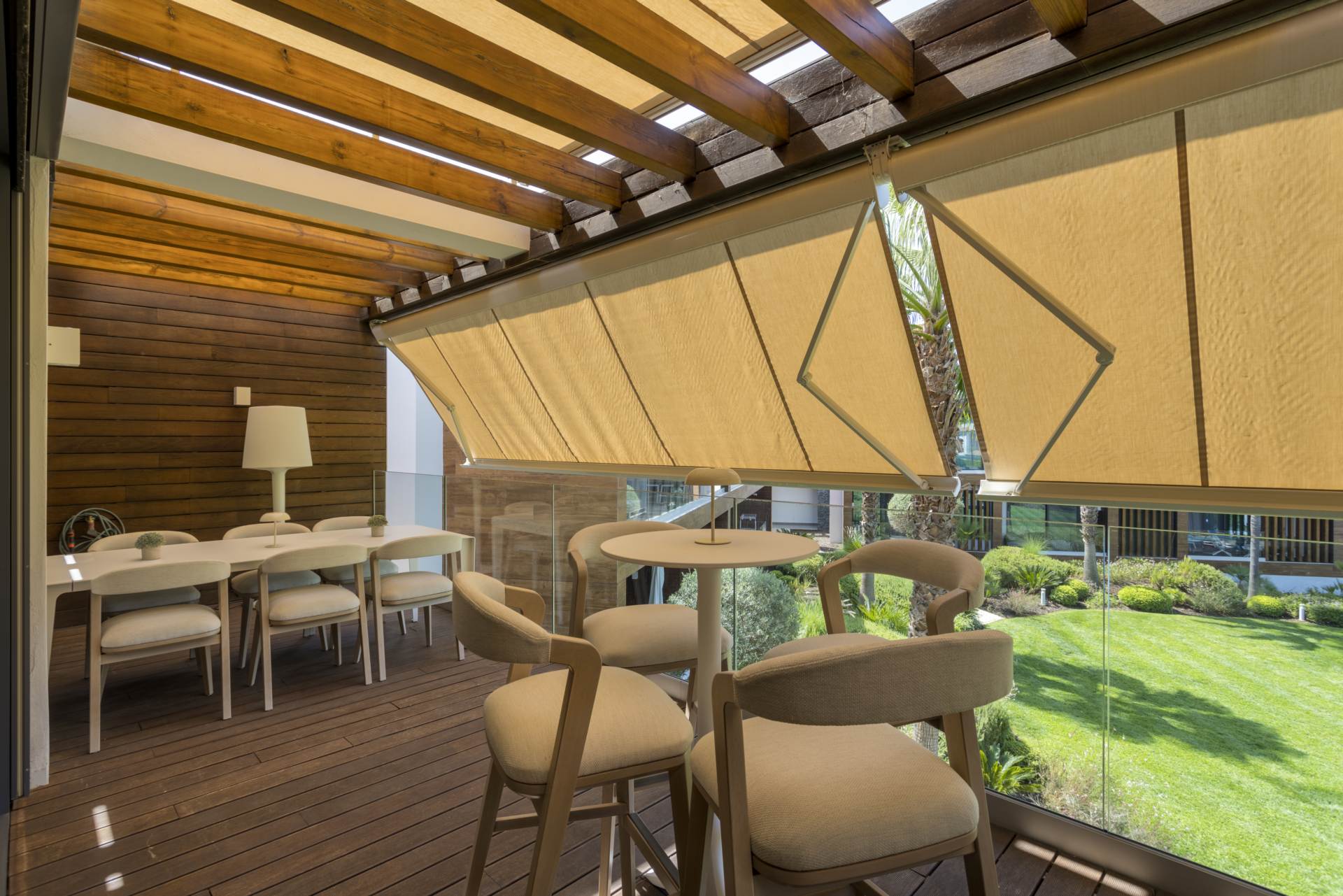 Seabreeze, Dunas Douradas, Algarve, Portugal Seabreeze, Dunas Douradas, Algarve, Portugal