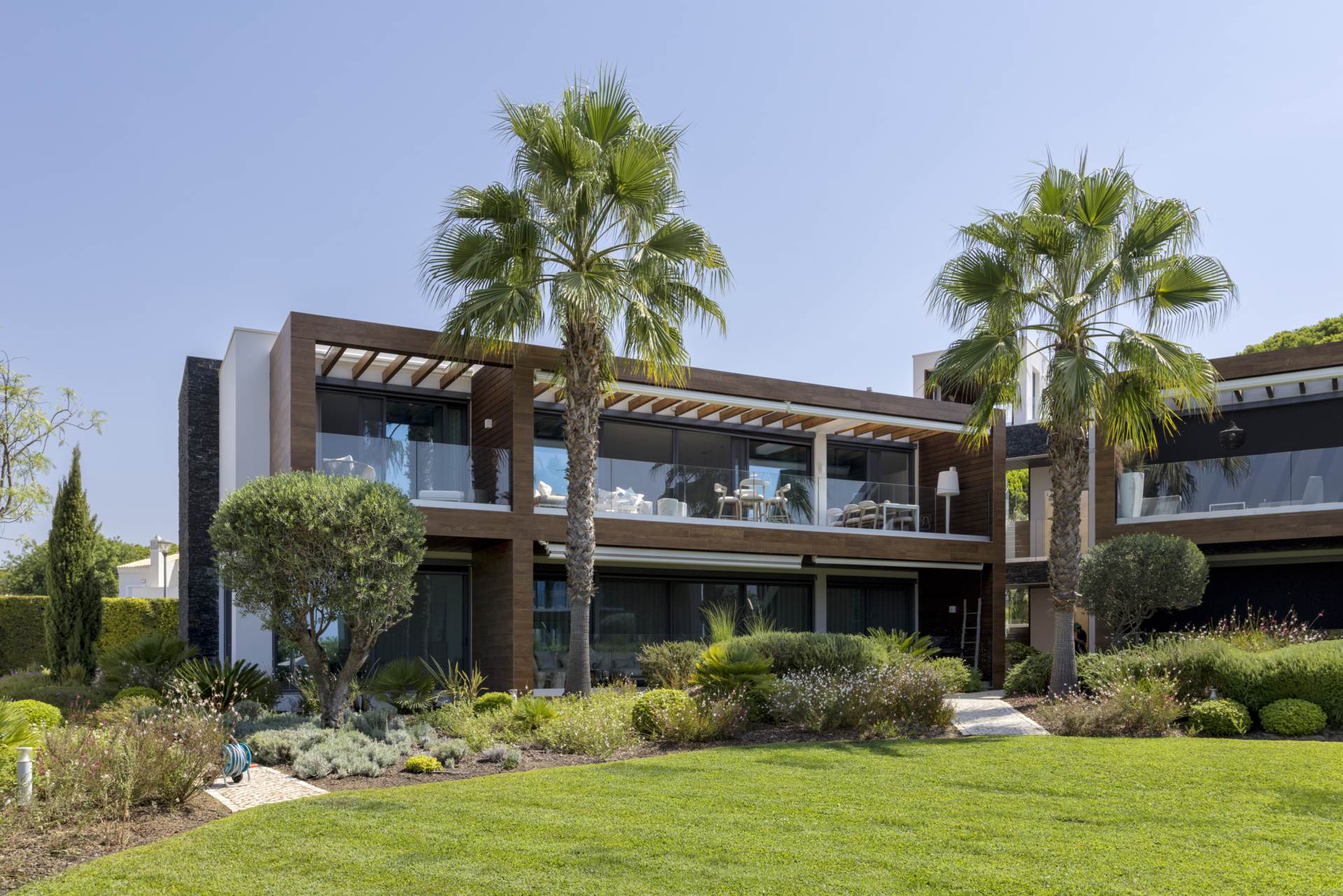 Seabreeze, Dunas Douradas, Algarve, Portugal Seabreeze, Dunas Douradas, Algarve, Portugal