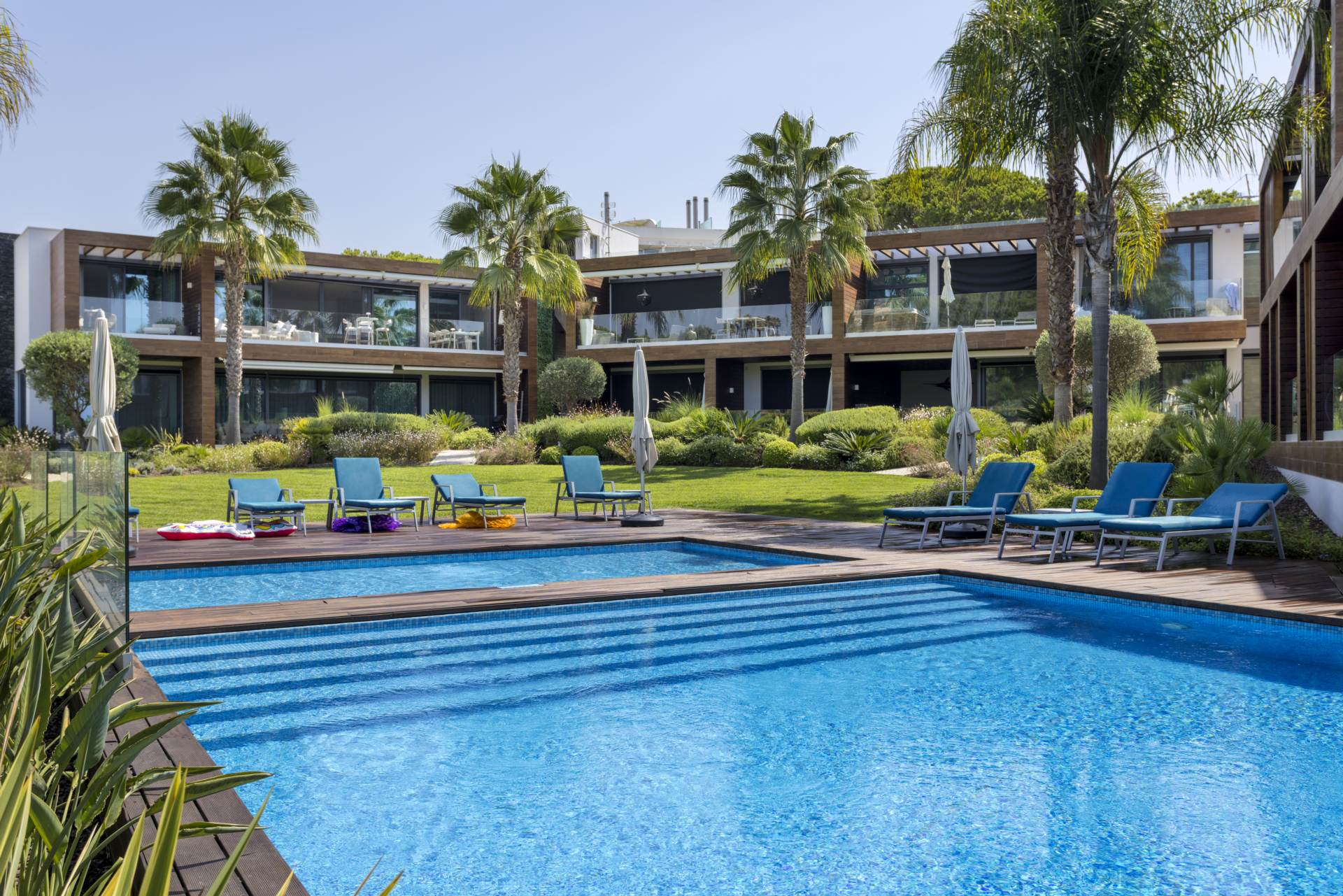 Seabreeze, Dunas Douradas, Algarve, Portugal Seabreeze, Dunas Douradas, Algarve, Portugal