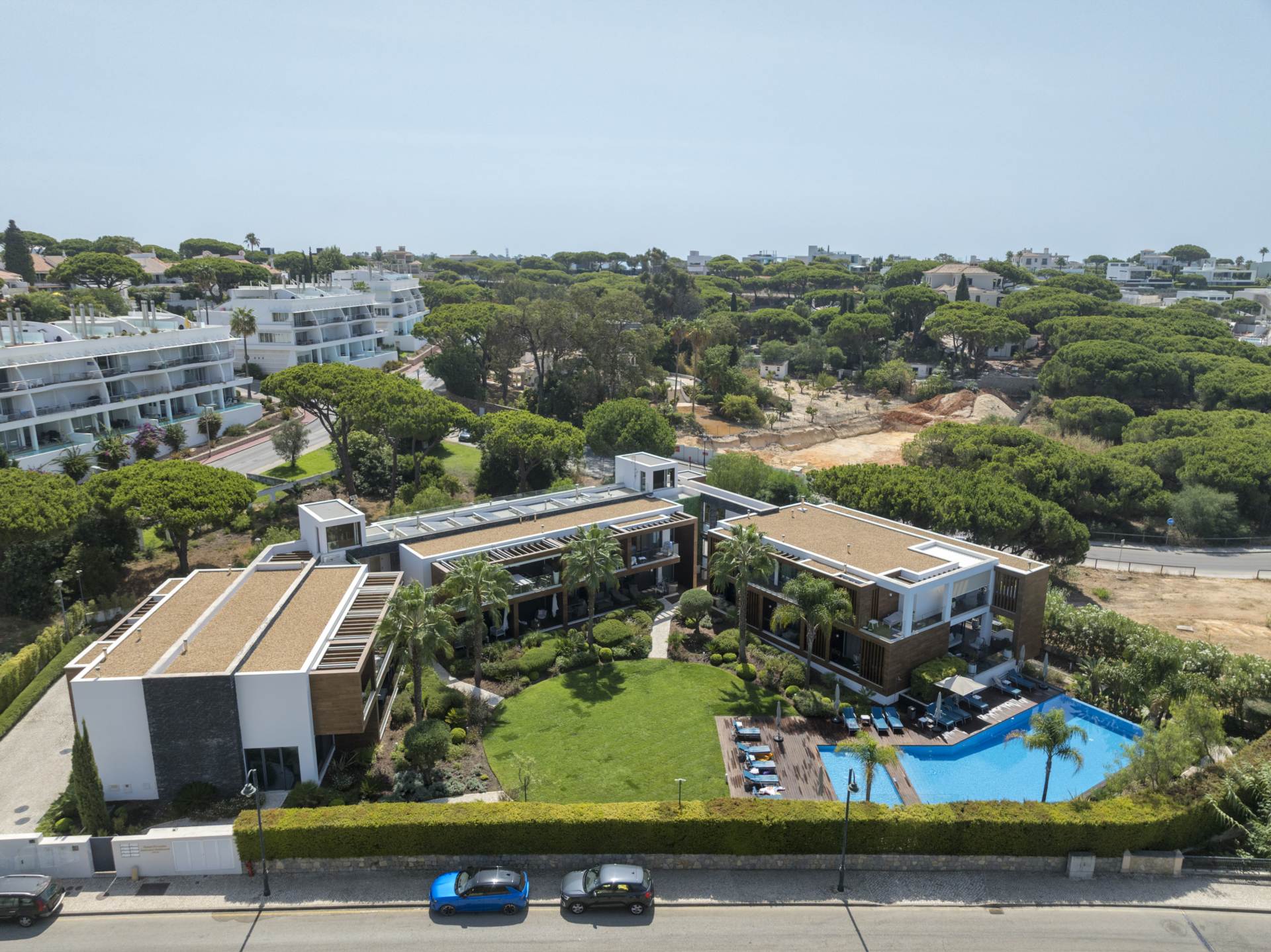 Seabreeze, Dunas Douradas, Algarve, Portugal Seabreeze, Dunas Douradas, Algarve, Portugal