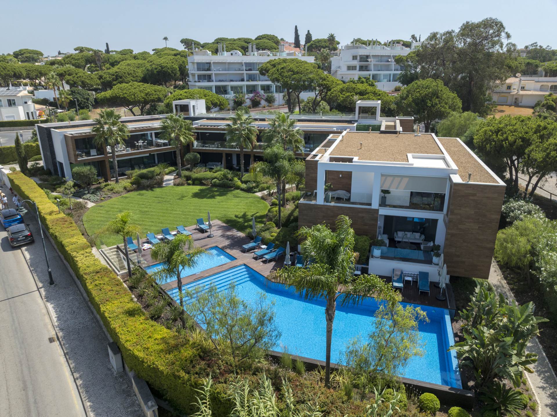 Seabreeze, Dunas Douradas, Algarve, Portugal Seabreeze, Dunas Douradas, Algarve, Portugal