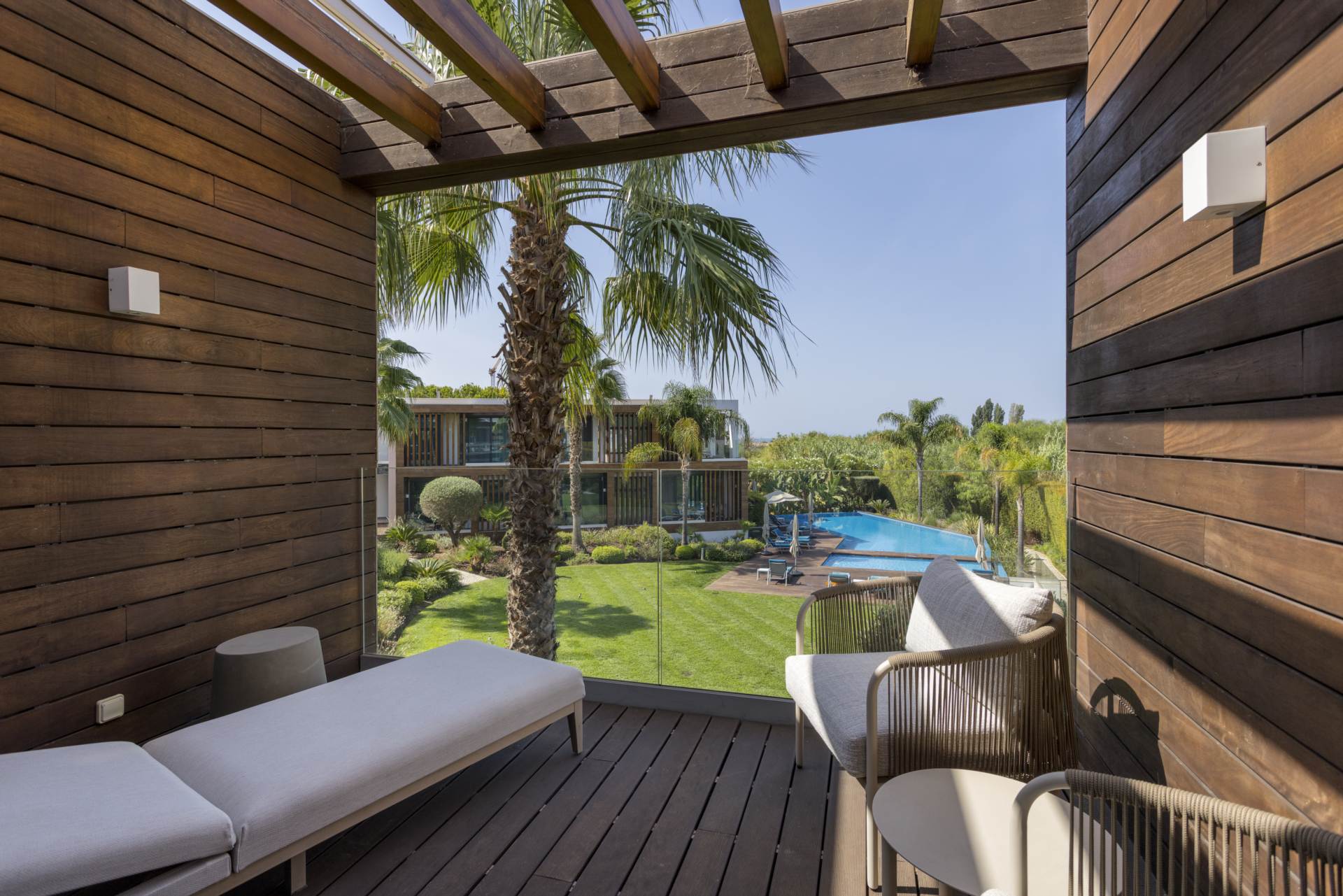 Seabreeze, Dunas Douradas, Algarve, Portugal Seabreeze, Dunas Douradas, Algarve, Portugal