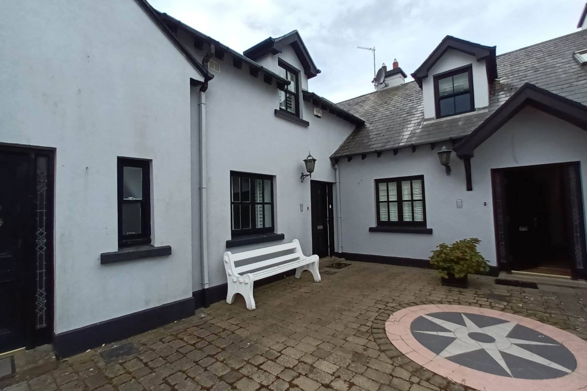 2 The Compass, Kilkee, Co. Clare