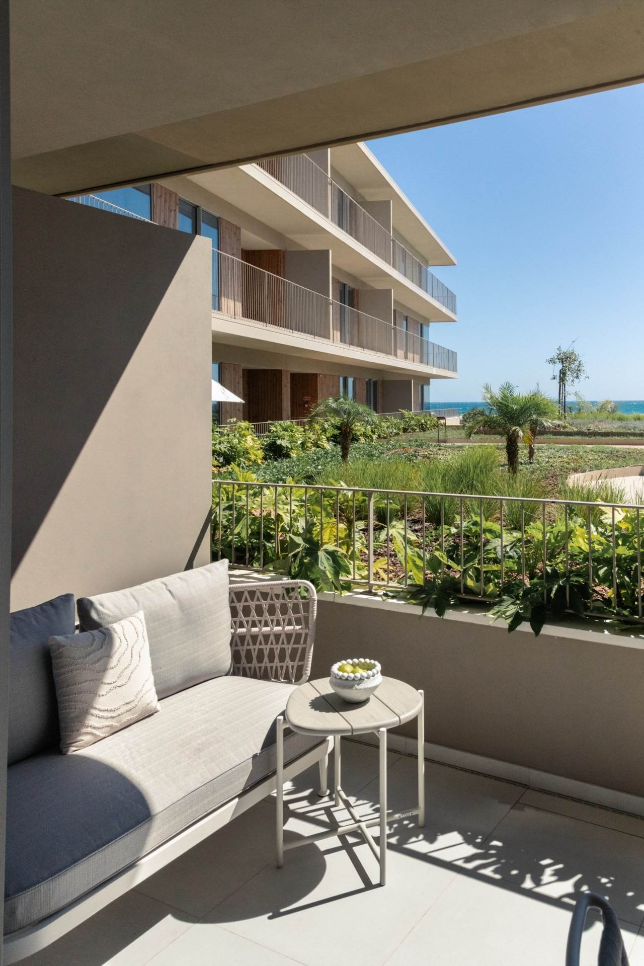 Luxury Two Bedroom Apartment, Praia Do Forte Novo, Quarteria, Algarve, Portugal
