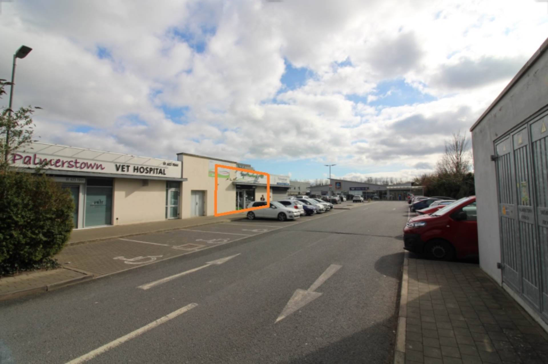 Unit 3, Aldi Centre, Old Lucan Road, Palmerstown, Dublin 20. D20 TR90