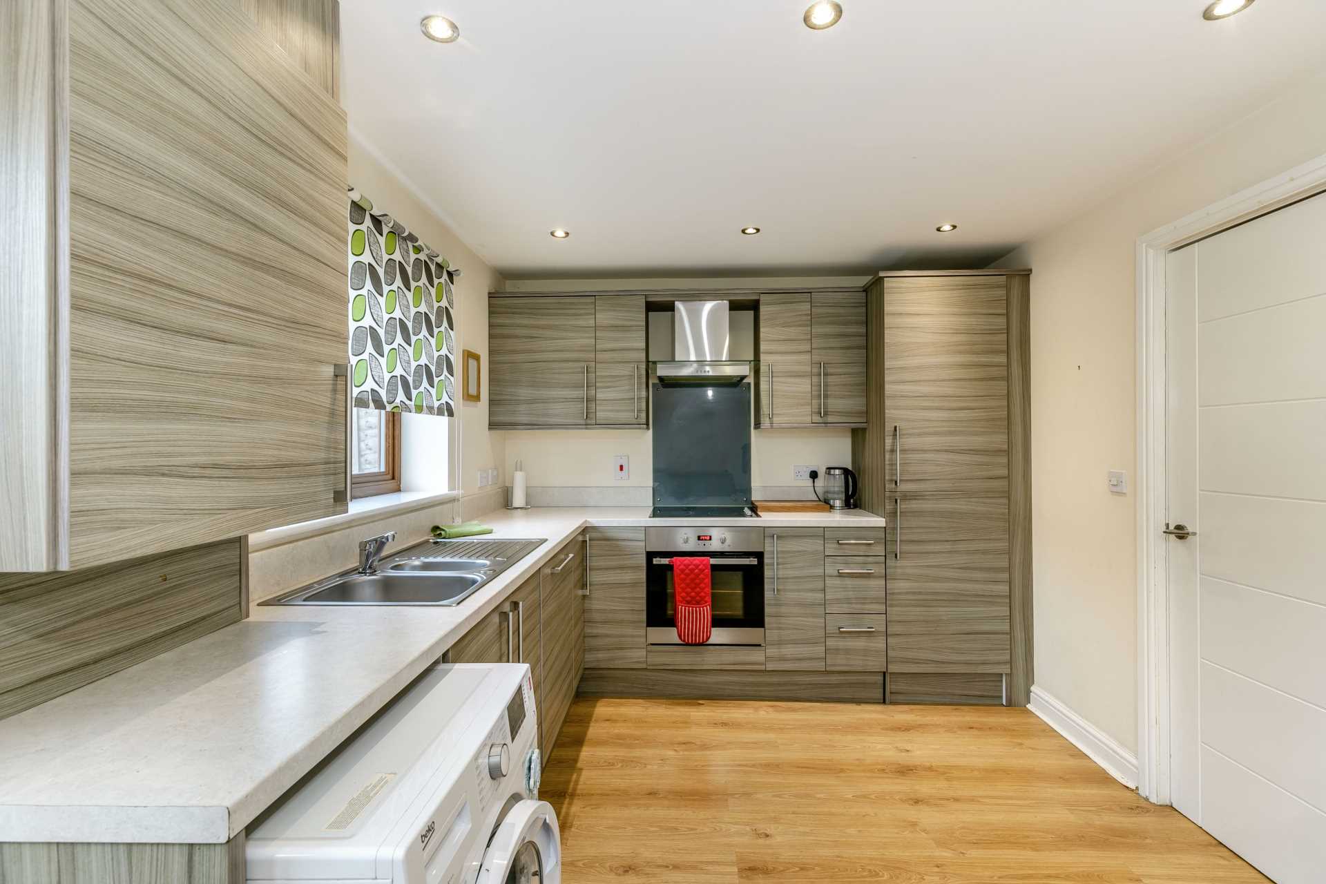 Woollin Avenue, Tingley, Image 6