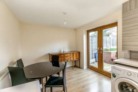 Woollin Avenue, Tingley, Image 7