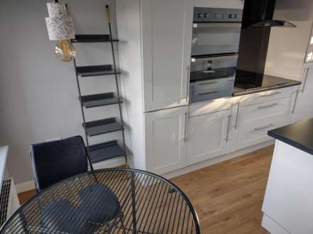 Listing Drive, Liversedge, Image 2