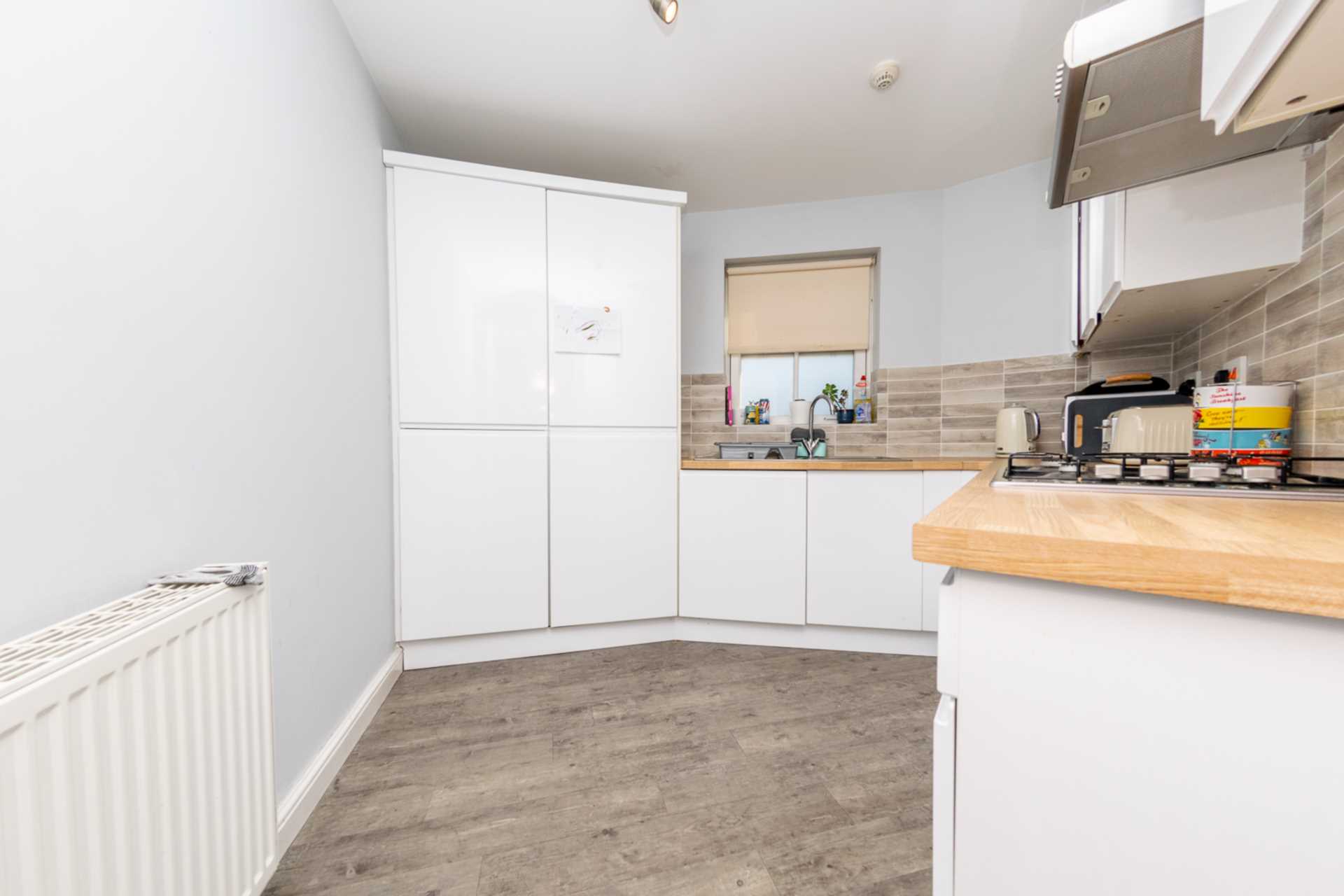 Rhodes Court, Morley, Image 4