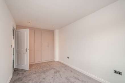 Bluebell Road, East Ardsley, Image 10